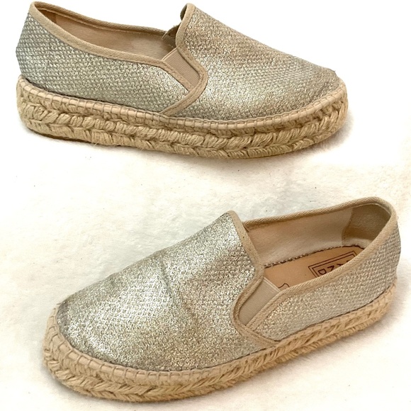 GOLD ESPADRILLE SLIP ON COMFORT SHOE SNEAKER SIZE 7.5/ 38 - Picture 3 of 16